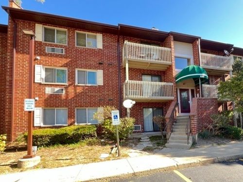 3a-820 N Lakeside Drive, Vernon Hills, IL, 60061 | Card Image