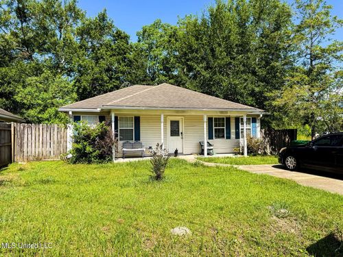 2709 N 12th Street, Ocean Springs, MS, 39564 | Card Image