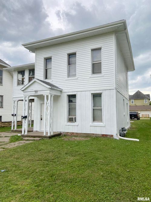 557 6th Ave S, Clinton, IA, 52732-4674 | Card Image