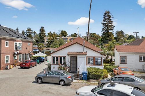 311 Ocean Street Ext, Santa Cruz, CA, 95060-1722 | Card Image