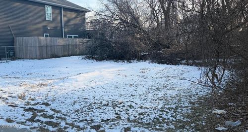 122 3rd St, Albany, NY, 12210-2527 | Card Image