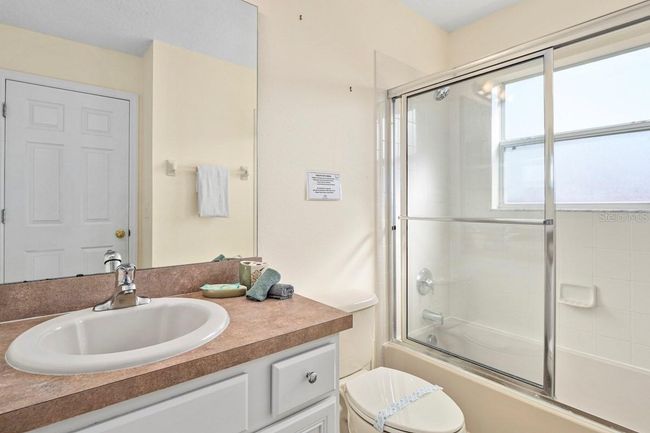 Ensuite bath | Image 40