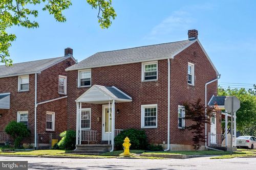 1102 E Poplar St, YORK, PA, 17403-1827 | Card Image
