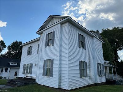 249 N Bridge Street, House other with 4 bedrooms, 2 bathrooms and null parking in Elkin NC | Image 3