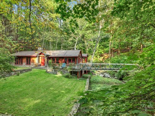521 Scarborough Rd, Briarcliff Manor, NY, 10510-2019 | Card Image