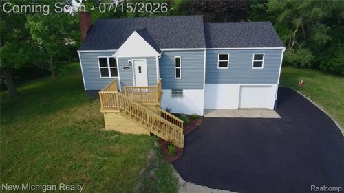 3186 E Grand Blanc Rd, Grand Blanc, MI, 48439-8117 | Card Image