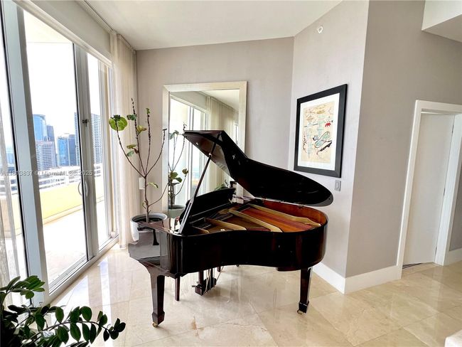APT-4505 - 848 Brickell Key Dr, Condo with 3 bedrooms, 4 bathrooms and null parking in Miami FL | Image 23