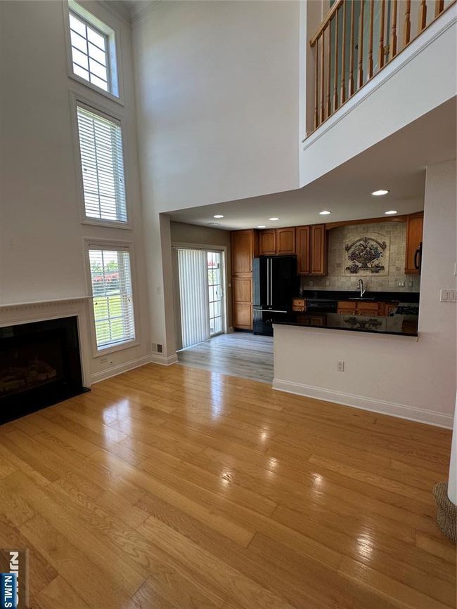 35 Magnolia Way, House attached with 3 bedrooms, 3 bathrooms and null parking in North Haledon NJ | Image 7