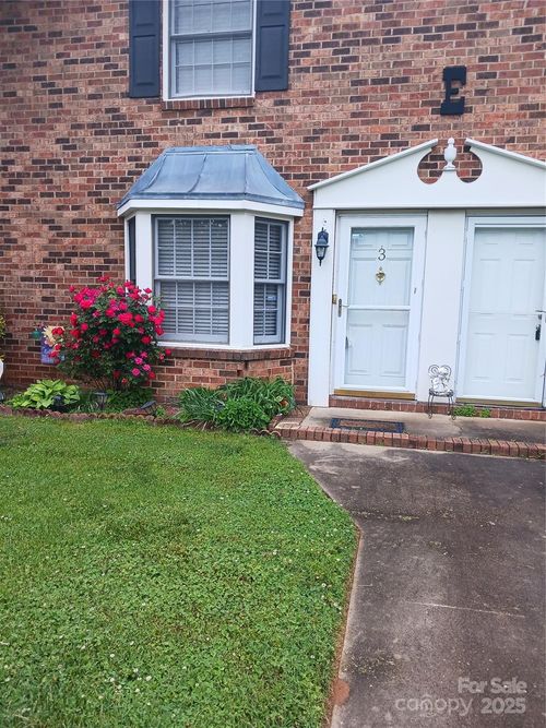 apt-e3-160 17th Street Pl Nw, Hickory, NC, 28601-5843 | Card Image