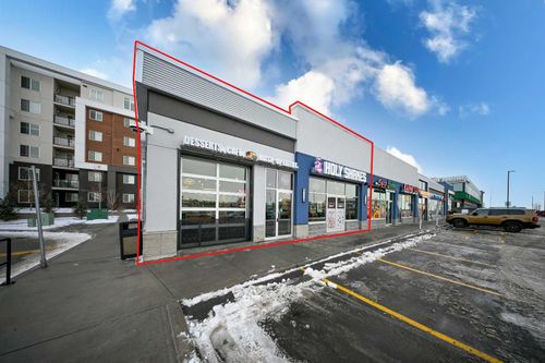 {{alt}} | Card Image