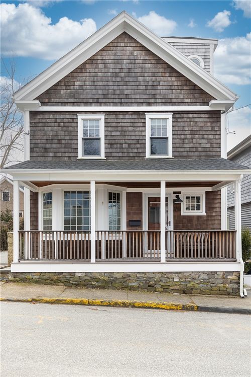 71 Pope St, Newport, RI, 02840-3530 | Card Image