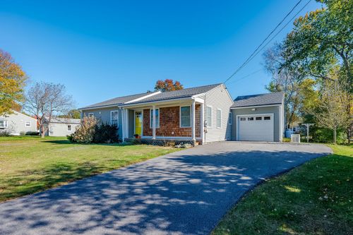 10 Crescent View Avenue, Cape Elizabeth, ME, 04107 | Card Image