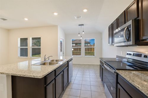551 Taggart Trl, Jarrell, TX, 76537-0657 | Card Image