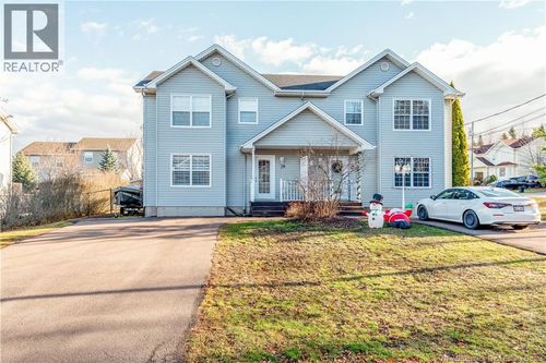 28 Beaujolais Cres, Dieppe, NB, E1A8V6 | Card Image