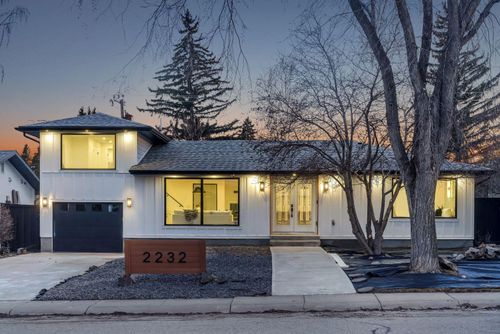 2232 Longridge Drive Sw, Home with 5 bedrooms, 5 bathrooms and 7 parking in Calgary AB | Card Image