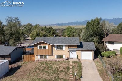 516 Rowe Lane, House other with 4 bedrooms, 1 bathrooms and 1 parking in Colorado Springs CO | Image 2