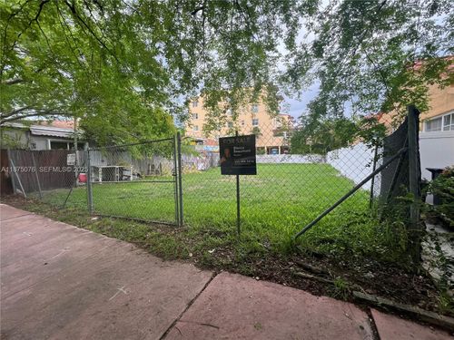 935 2nd St, Miami Beach, FL, 33139-7038 | Card Image