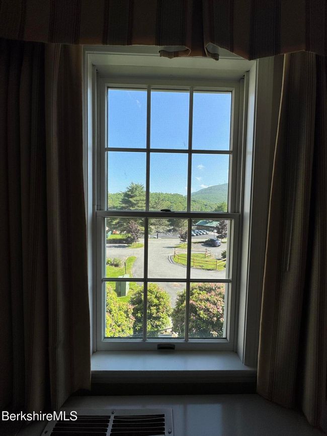 526 - 37 Corey Rd, Condo with 1 bedrooms, 1 bathrooms and null parking in Hancock MA | Image 14