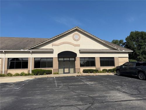 1908 Church Ridge, Liberty, MO, 64068 | Card Image