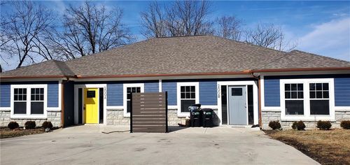 200 Se 8th St, Oak Grove, MO, 64075-9455 | Card Image