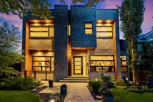 708 33a Street Nw, Calgary, AB, T2N2X1 | Card Image