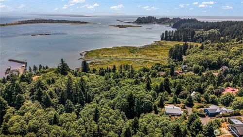 3009 Lamontay Pl, Ilwaco, WA, 98624 | Card Image