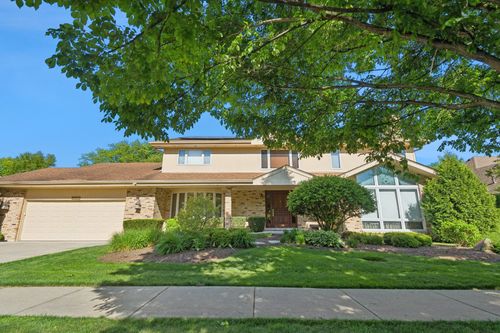 2445 Vicki Ln, Northbrook, IL, 60062-6923 | Card Image