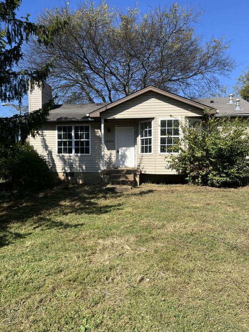 3320 Chesapeake Cir, Nashville, TN, 37207-2132 | Card Image