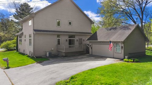 1451 Main St, Delafield, WI, 53018-1622 | Card Image