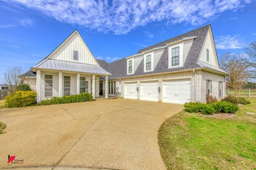 200 Sam Willen Dr, Benton, LA, 71006-1400 | Card Image
