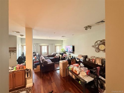 9318 Avenue K, Brooklyn, NY, 11236-4337 | Card Image