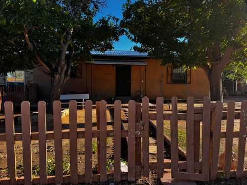 811 Theresa Dr, Belen, NM, 87002-3323 | Card Image