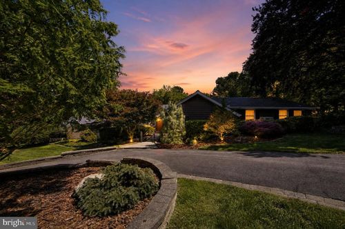202 N Spring Valley Rd, Wilmington, DE, 19807-2427 | Card Image