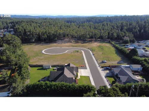 1025 Park Ave, Coos Bay, OR, 97420 | Card Image