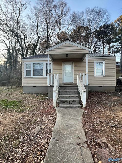 1828 Rayburn Ave, Guntersville, AL, 35976-2123 | Card Image