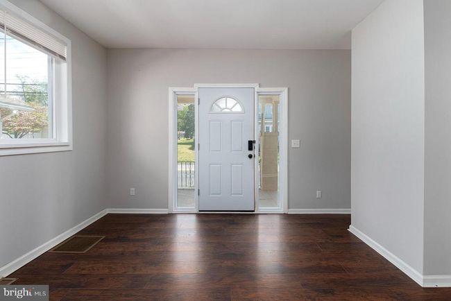 8221 River Rd, Home with 3 bedrooms, 1 bathrooms and null parking in PENNSAUKEN NJ | Image 5