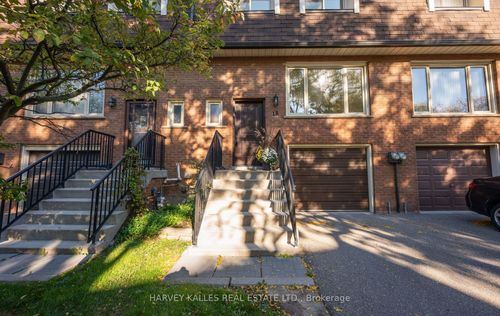 18 Silver Shadow Path, Etobicoke, ON, M9C4Y2 | Card Image