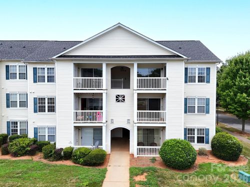 3965 Mohawk Ct, Charlotte, NC, 28215-4285 | Card Image