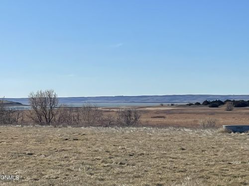 19 Rudy Ln Sw, Linton, ND, 58552-9067 | Card Image