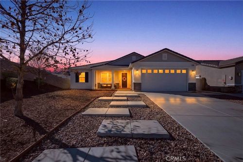 26101 Redoak St, Menifee, CA, 92584-3822 | Card Image