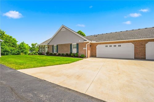 1712 Sonora Street Nw, Uniontown, OH, 44685 | Card Image