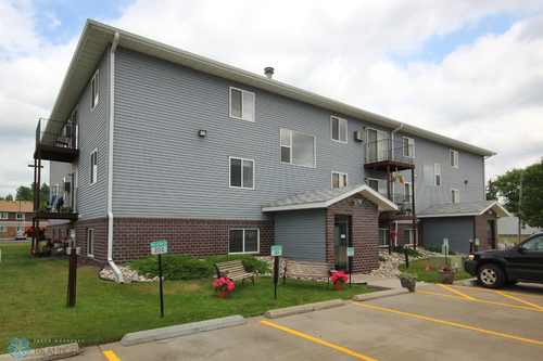 403 5th St Nw, Mahnomen, MN, 56557-4233 | Card Image
