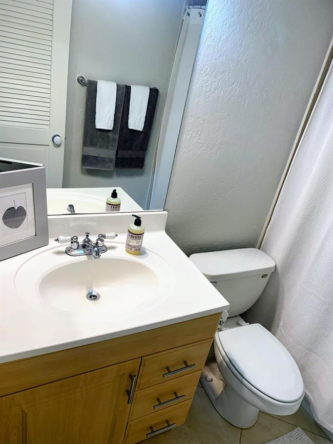 APT-218B - 4502 N Federal Hwy, Condo with 2 bedrooms, 2 bathrooms and null parking in Lighthouse Point FL | Image 39