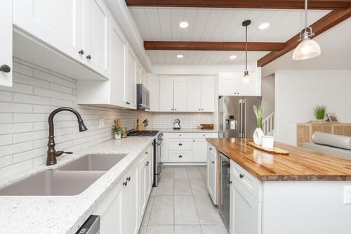 13-2979 Panorama Dr, Coquitlam, BC, V3E2W8 | Card Image