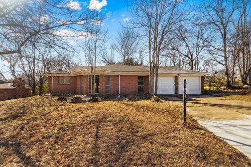 7204 Marilyn Ln, North Richland Hills, TX, 76180-7986 | Card Image