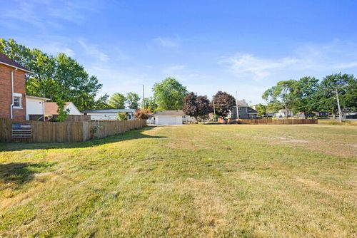 648 Penfield St, Beecher, IL, 60401-6634 | Card Image