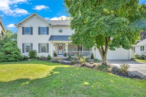 38400 Westminster Lane, Willoughby, OH, 44094 | Card Image