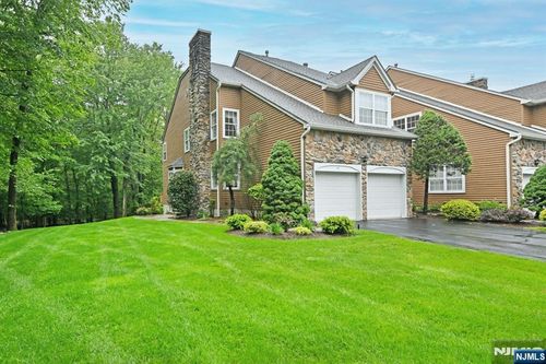 54 Hunter Rd S, North Haledon, NJ, 07508-3308 | Card Image