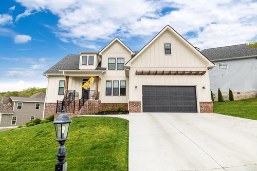 61-9876 Trestle Cir, Ooltewah, TN, 37363-1451 | Card Image