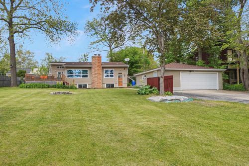 528 Wahl Avenue, Mukwonago, WI, 53149 | Card Image